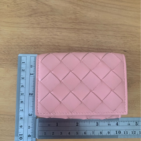 Bottega Veneta Women's Peach Pink Intrecciato Compact Trifold Wallet 609285 VGUC - Picture 10 of 13